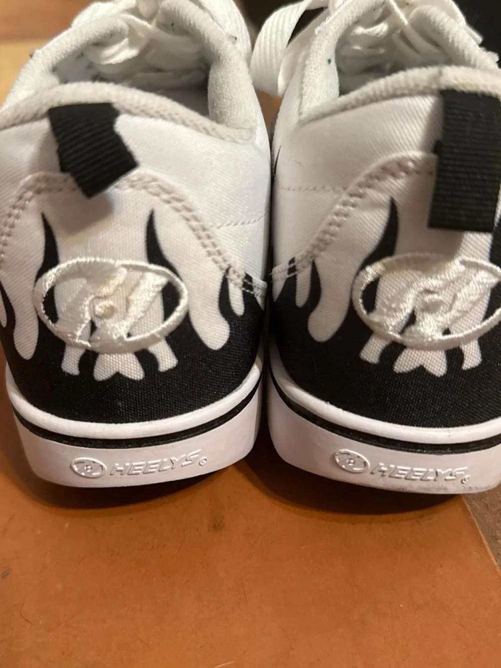 Heelys kids sneakers